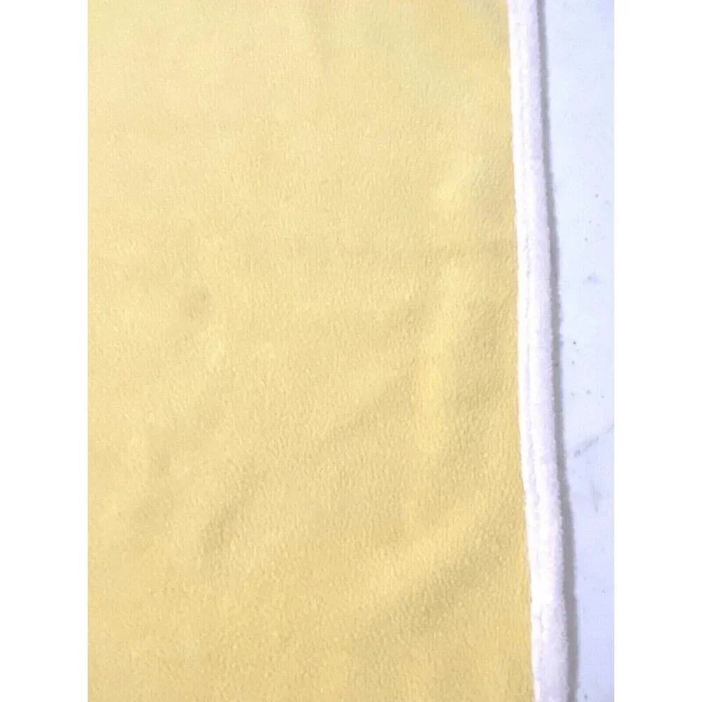 Child of‎ Mine Carters Giraffe Baby Blanket with Squeaker 29 x 35 Yellow Soother
